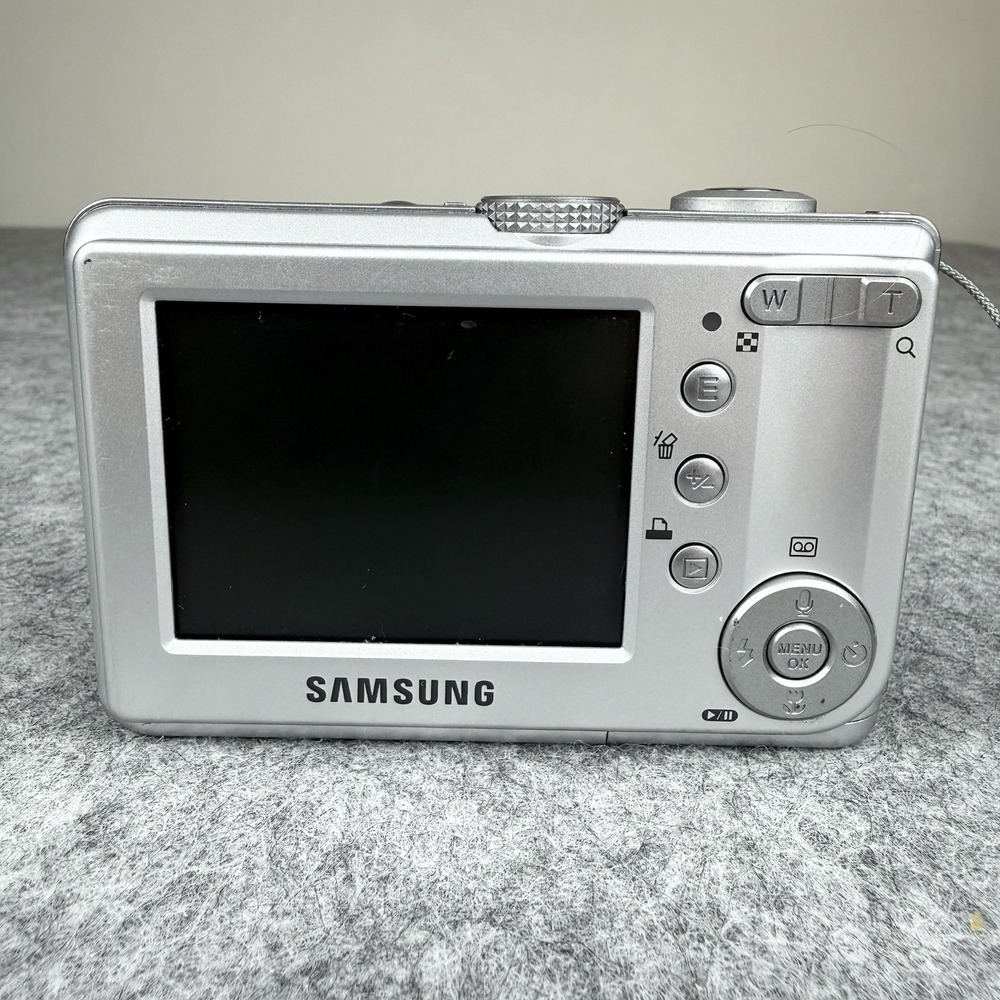 SAMSUNG Digimax S600, 6MP Compact Digital Camera Silver, Tested & Working - Picture 6 of 11